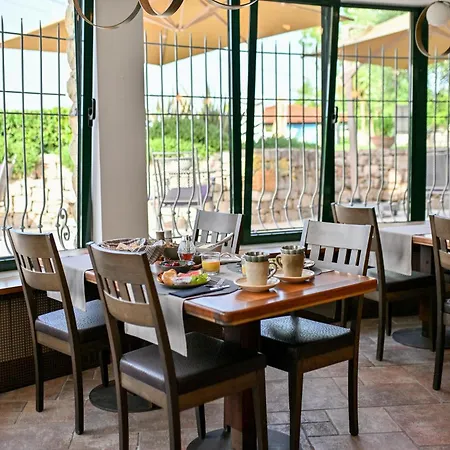 Hresc I Couette-café