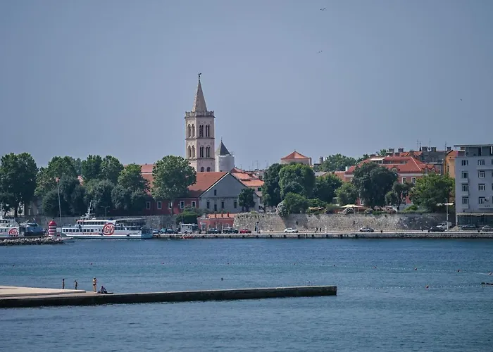 לינה וארוחת בוקר Hresc I 4*