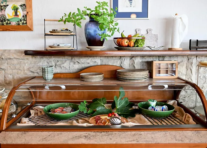 לינה וארוחת בוקר Hresc I